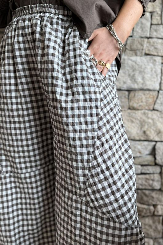 Nonni Gingham Classic Barrel Pant Chocolate